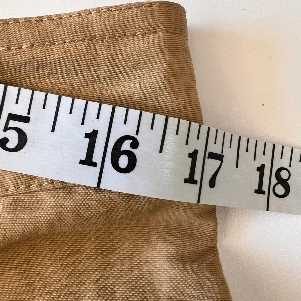 The North Face Mens Hiking Shorts Tan Khaki Nylon Size 32 Regular 10 Inch Inseam